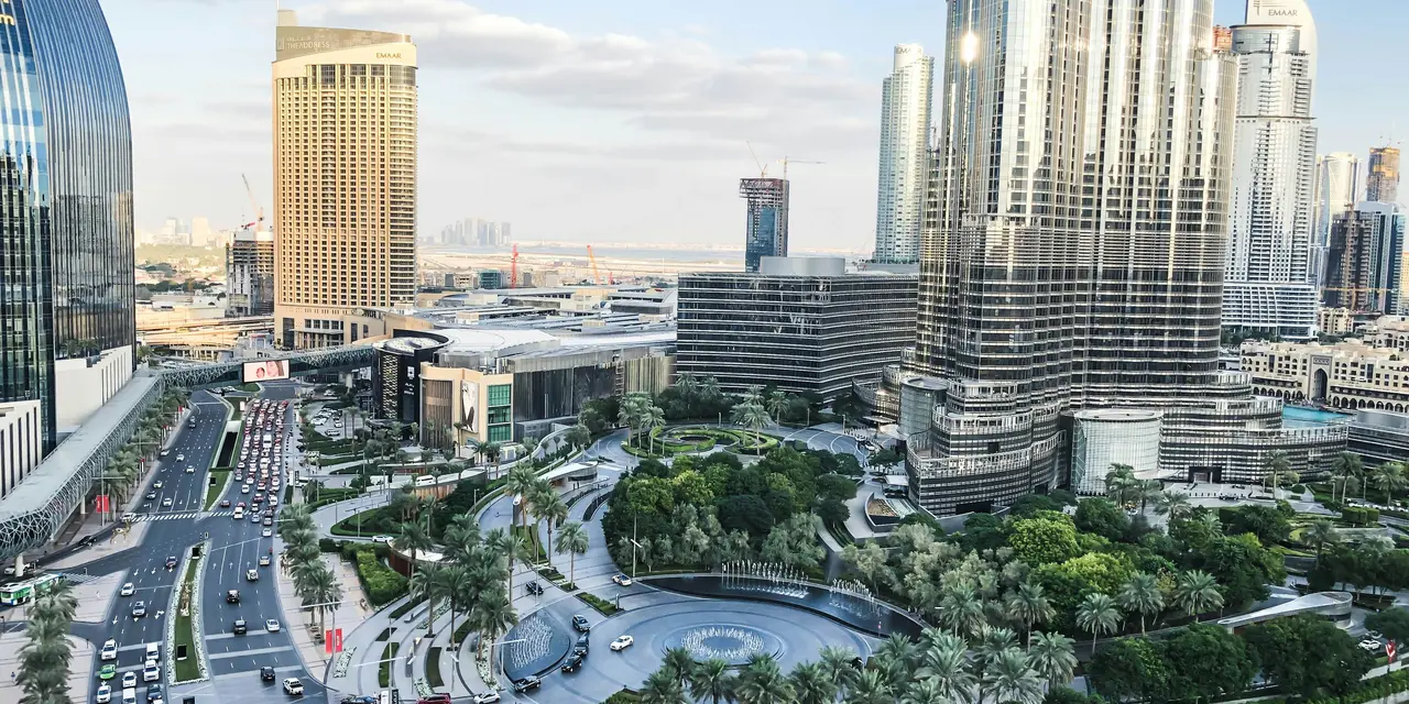 The Invisible Wall: Designing Discreet, Layered Security for UHNWIs