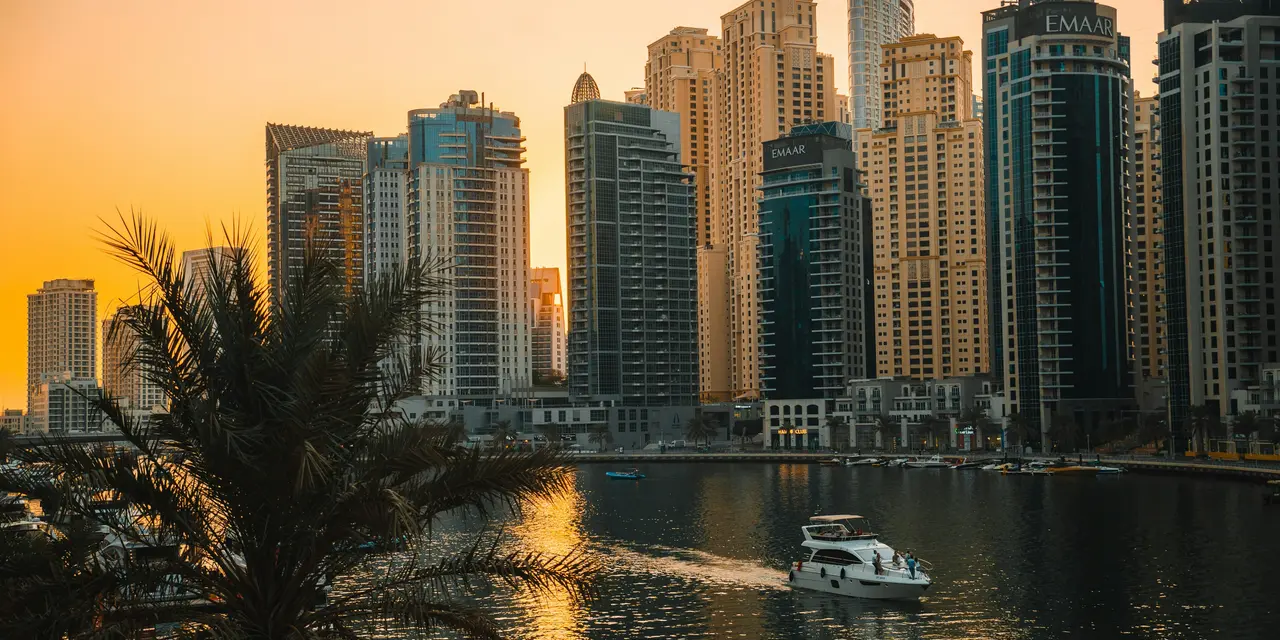DFSA Fines Moody's Middle East AED 2.15m Over Confidential Data Failures